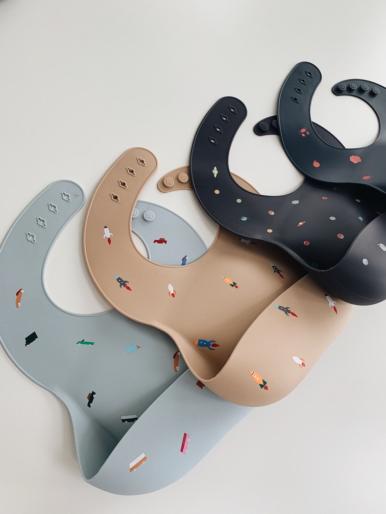 MUSHIE - Mushie Σαλιάρα Σιλικόνης Sea Shells Smoke