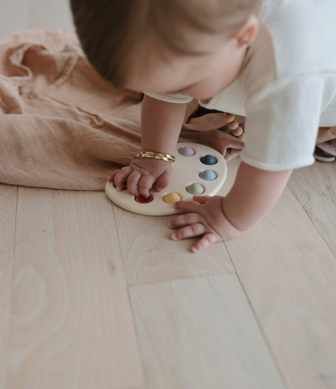 MUSHIE - Mushie Paint Palette Press Toy