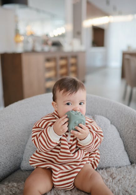 MUSHIE - Mushie Παιχνίδι Πίεσης Dice Press Toy για 10+ Μηνών